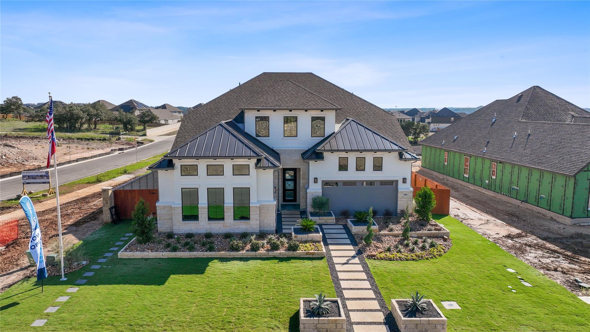 1300 Shelby LN