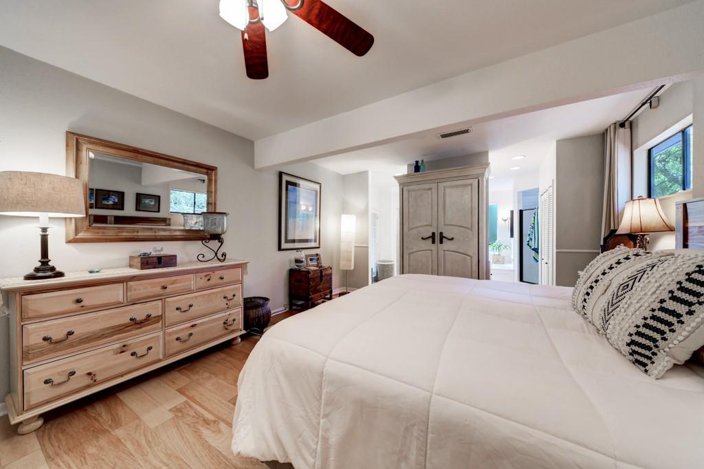 Austin, Texas 78759, United States, 3 Bedrooms Bedrooms, ,3 BathroomsBathrooms,Residential,Pending,52306