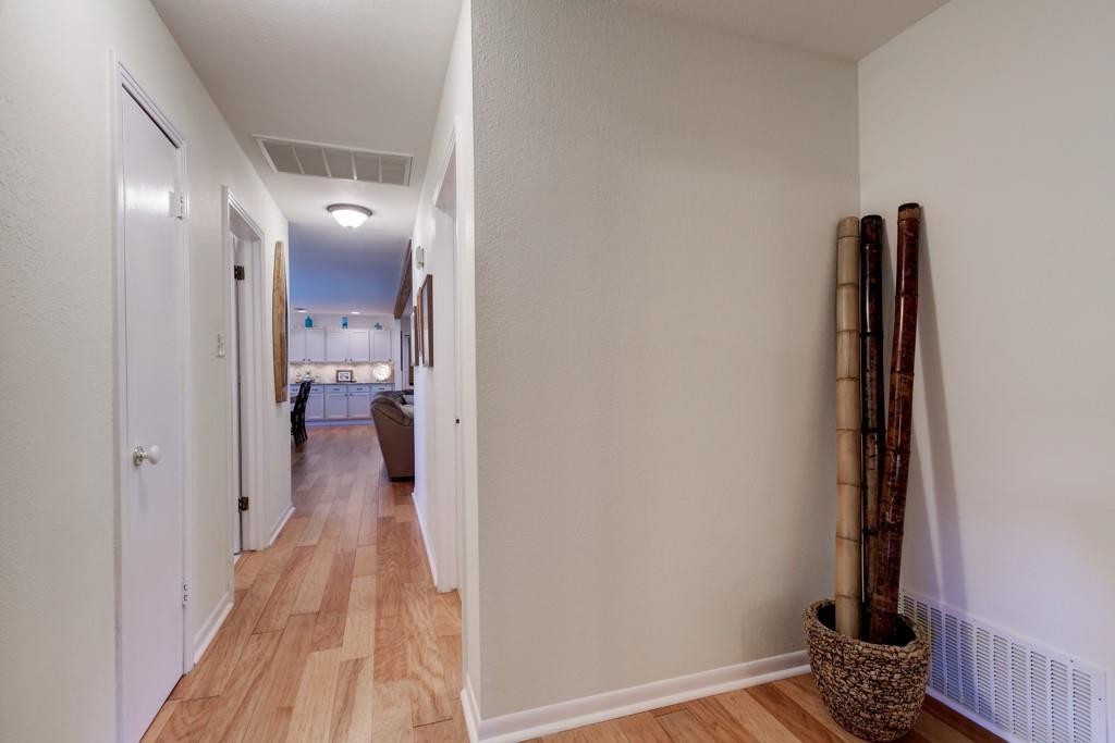 Austin, Texas 78759, United States, 3 Bedrooms Bedrooms, ,3 BathroomsBathrooms,Residential,Pending,52306