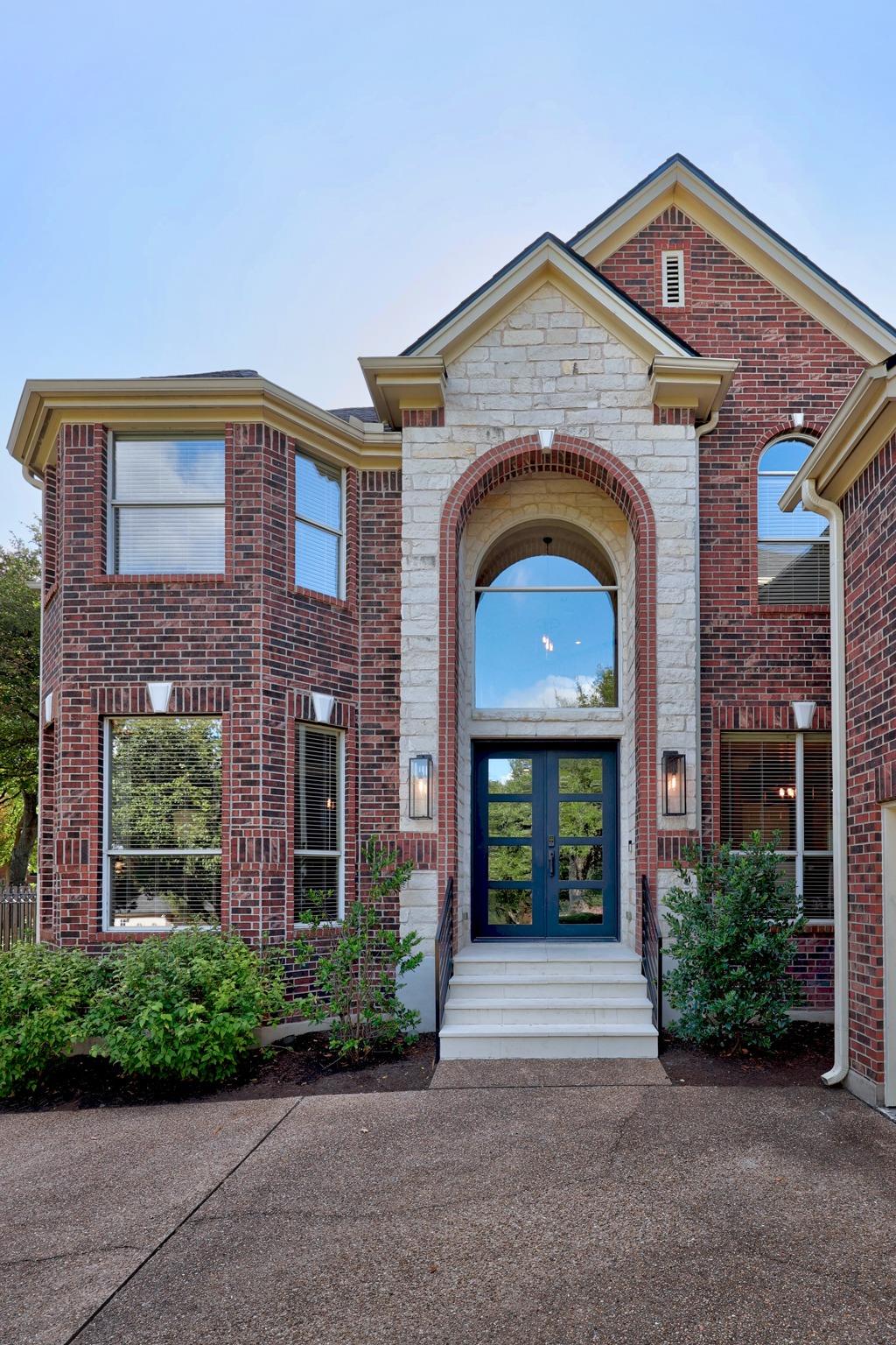3205 Bay Hill LN