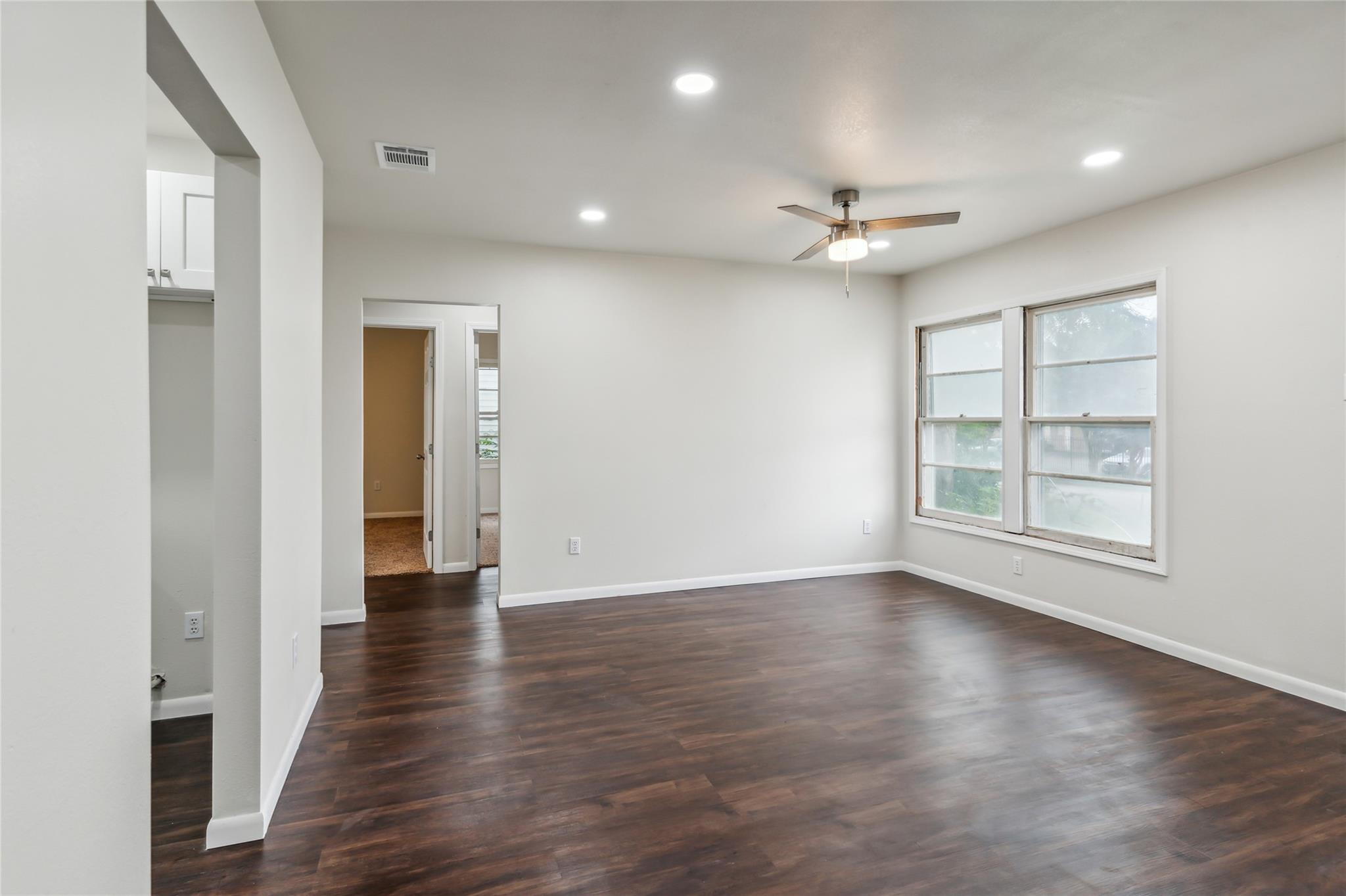 Killeen, Texas 76541, United States, 2 Bedrooms Bedrooms, ,1 BathroomBathrooms,Residential,Pending,58256