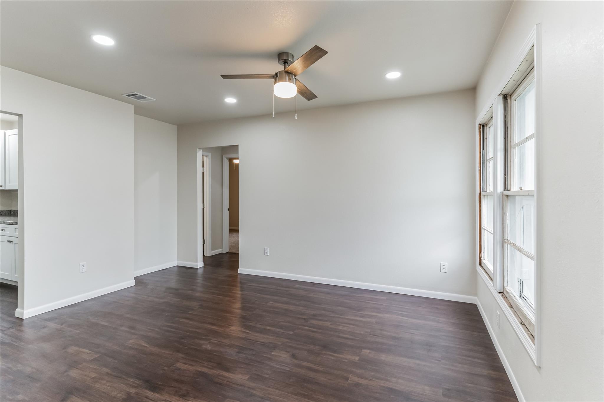 Killeen, Texas 76541, United States, 2 Bedrooms Bedrooms, ,1 BathroomBathrooms,Residential,Pending,58256