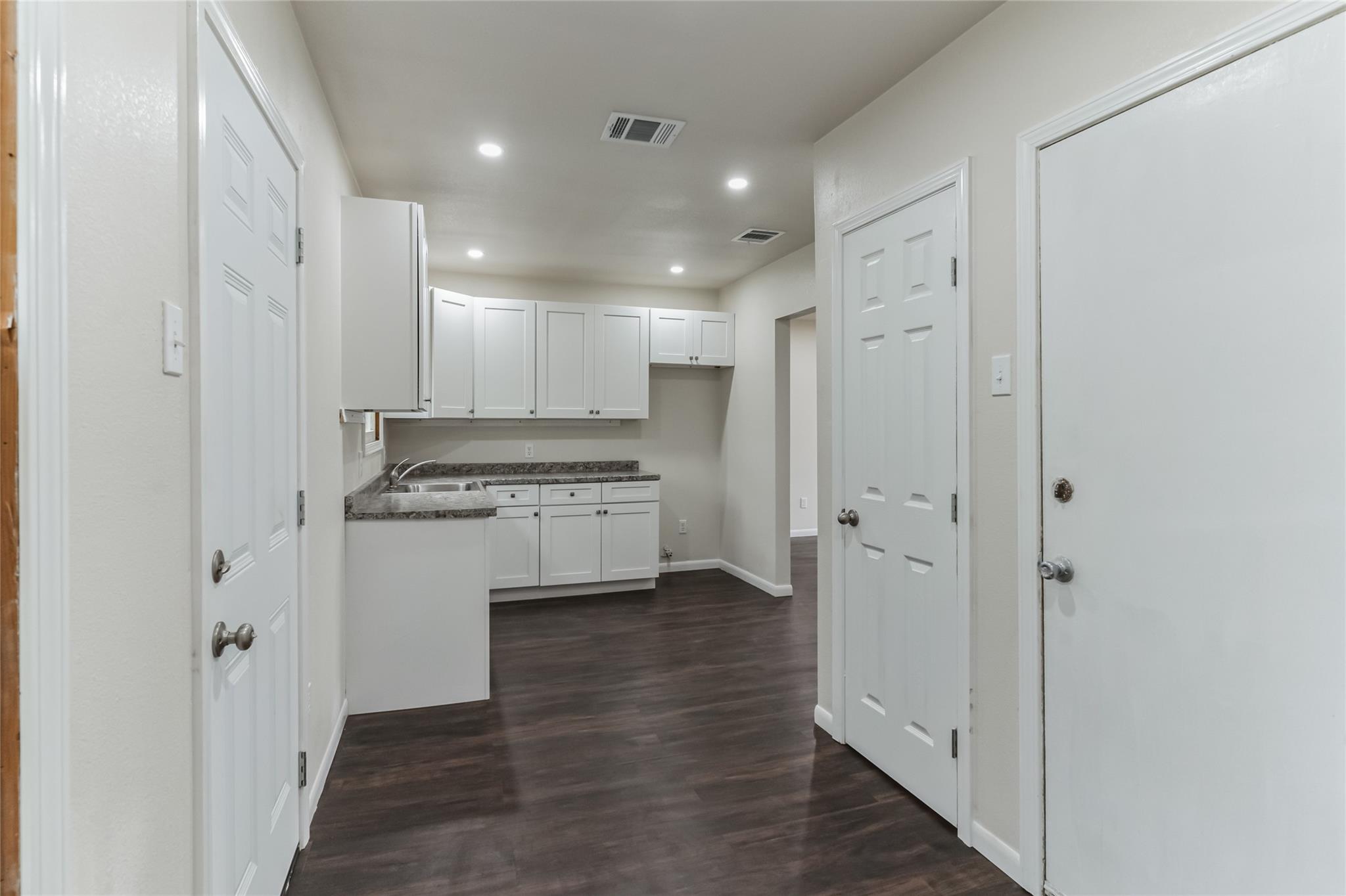 Killeen, Texas 76541, United States, 2 Bedrooms Bedrooms, ,1 BathroomBathrooms,Residential,Pending,58256