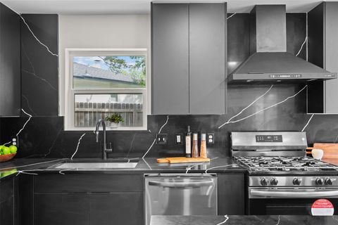 Tiny photo for 6303 Bexton CIR, Austin, TX 78745 (MLS # 1861878)