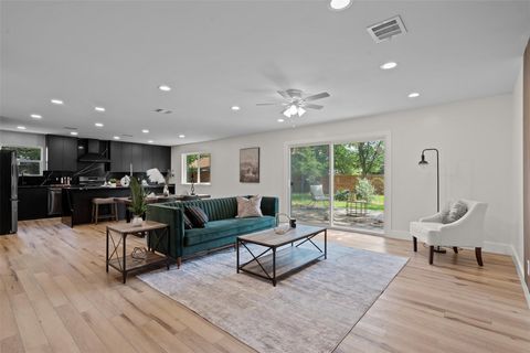 Tiny photo for 6303 Bexton CIR, Austin, TX 78745 (MLS # 1861878)