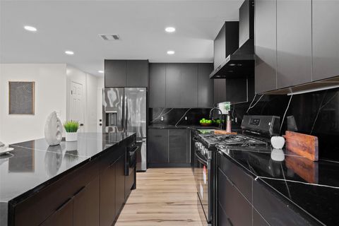 Tiny photo for 6303 Bexton CIR, Austin, TX 78745 (MLS # 1861878)