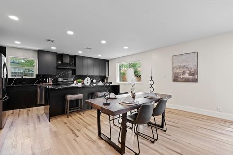 Tiny photo for 6303 Bexton CIR, Austin, TX 78745 (MLS # 1861878)