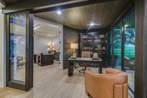 Tiny photo for 6204 Lost Horizon DR, Austin, TX 78759 (MLS # 3609909)