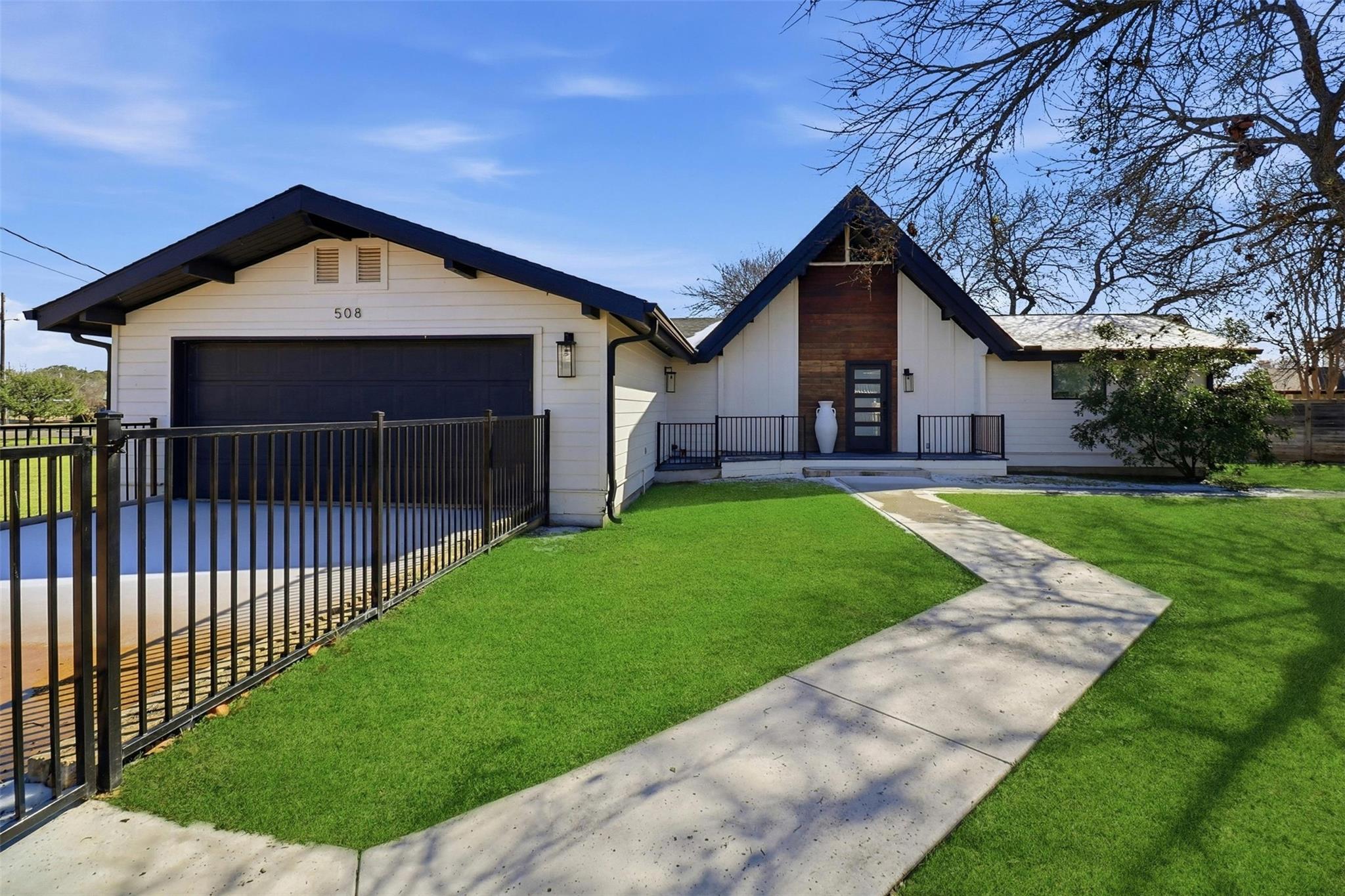 508 Sherwood Forest DR