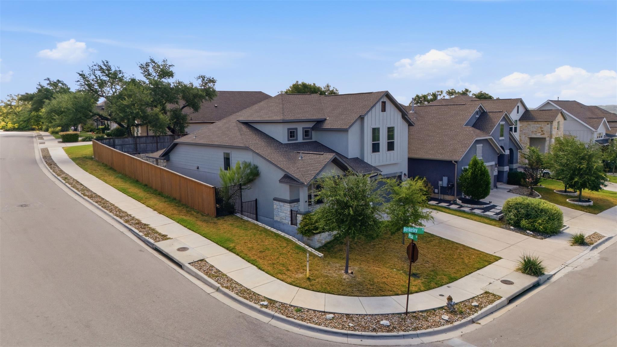 336 Berkeley PL