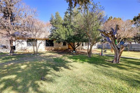 A home in Leakey