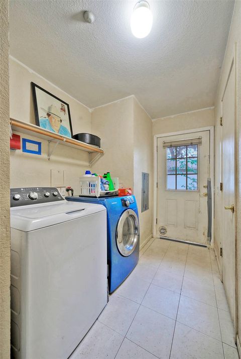 Tiny photo for 604 Vargas RD, Austin, TX 78741 (MLS # 8010007)