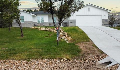 Photo of 5102 Moss PT, Lago Vista, TX 78645 (MLS # 2973175)