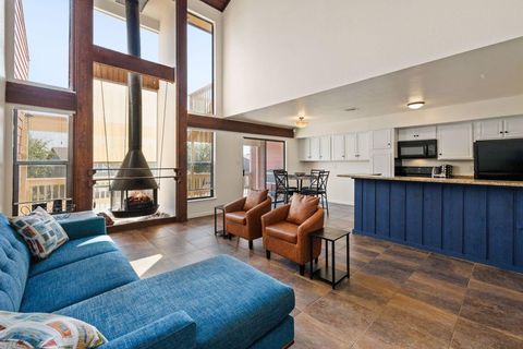 505 Demarett DR 12 Point Venture TX 78645