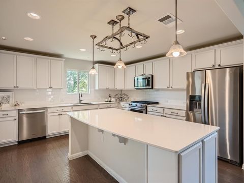 419 Holiday Creek LN Georgetown TX 78633