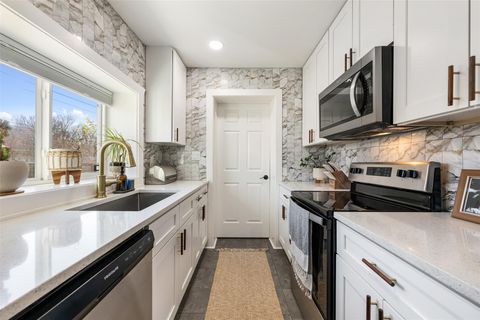 Tiny photo for 1616 Webberville RD #A, Austin, TX 78721 (MLS # 7505069)