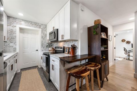 Tiny photo for 1616 Webberville RD #A, Austin, TX 78721 (MLS # 7505069)