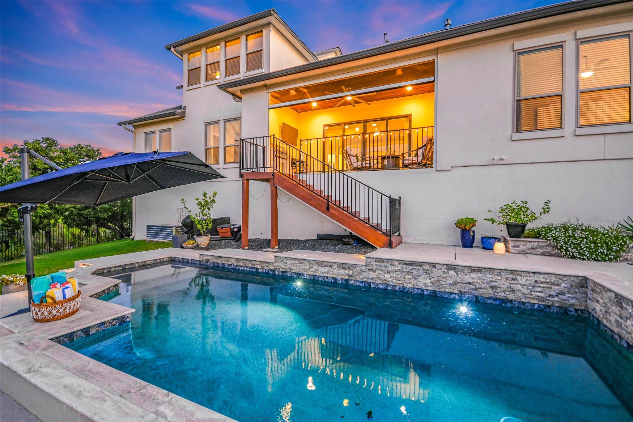 1801 Mazarro DR 13