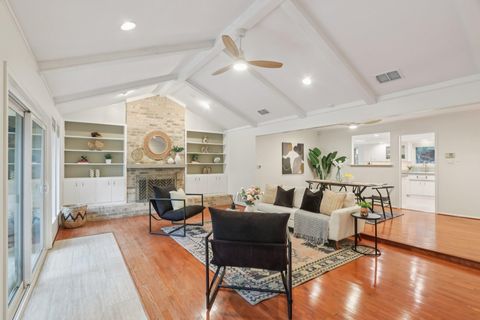 2505 Comburg Castle WAY Austin TX 78748