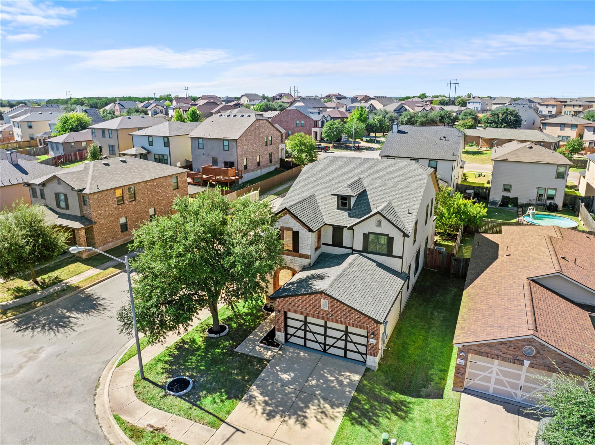 1083 Lonesome Oak DR