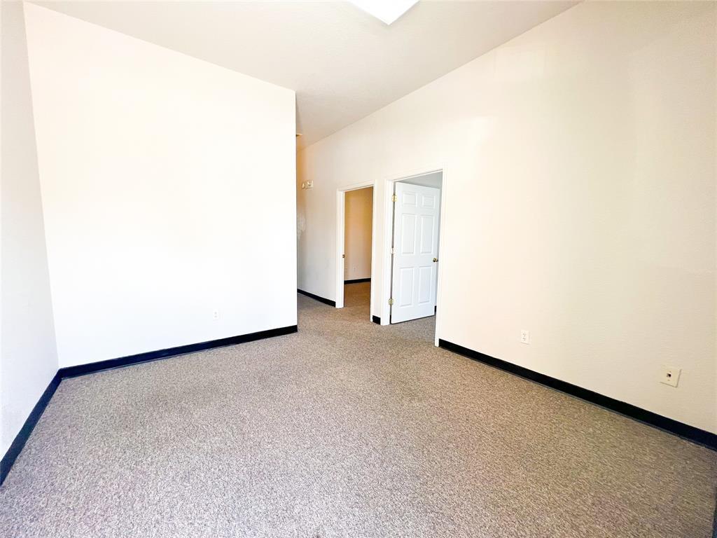 595 ROUND ROCK WEST DR 304