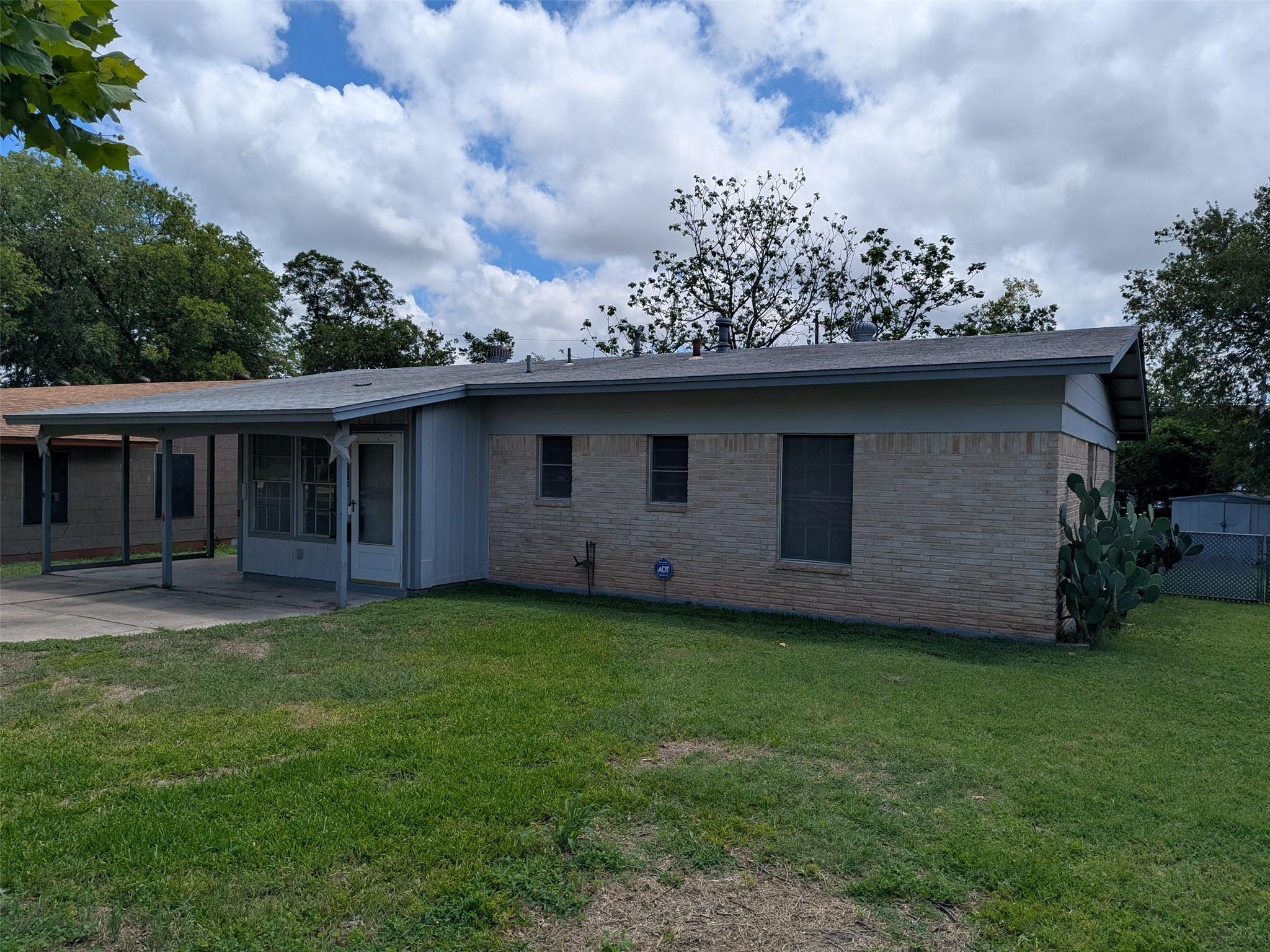 8507 Contour DR