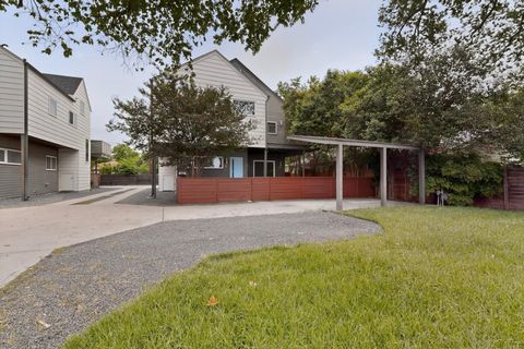 Photo of 400 W 51 ST #A, Austin, TX 78751 (MLS # 3931631)