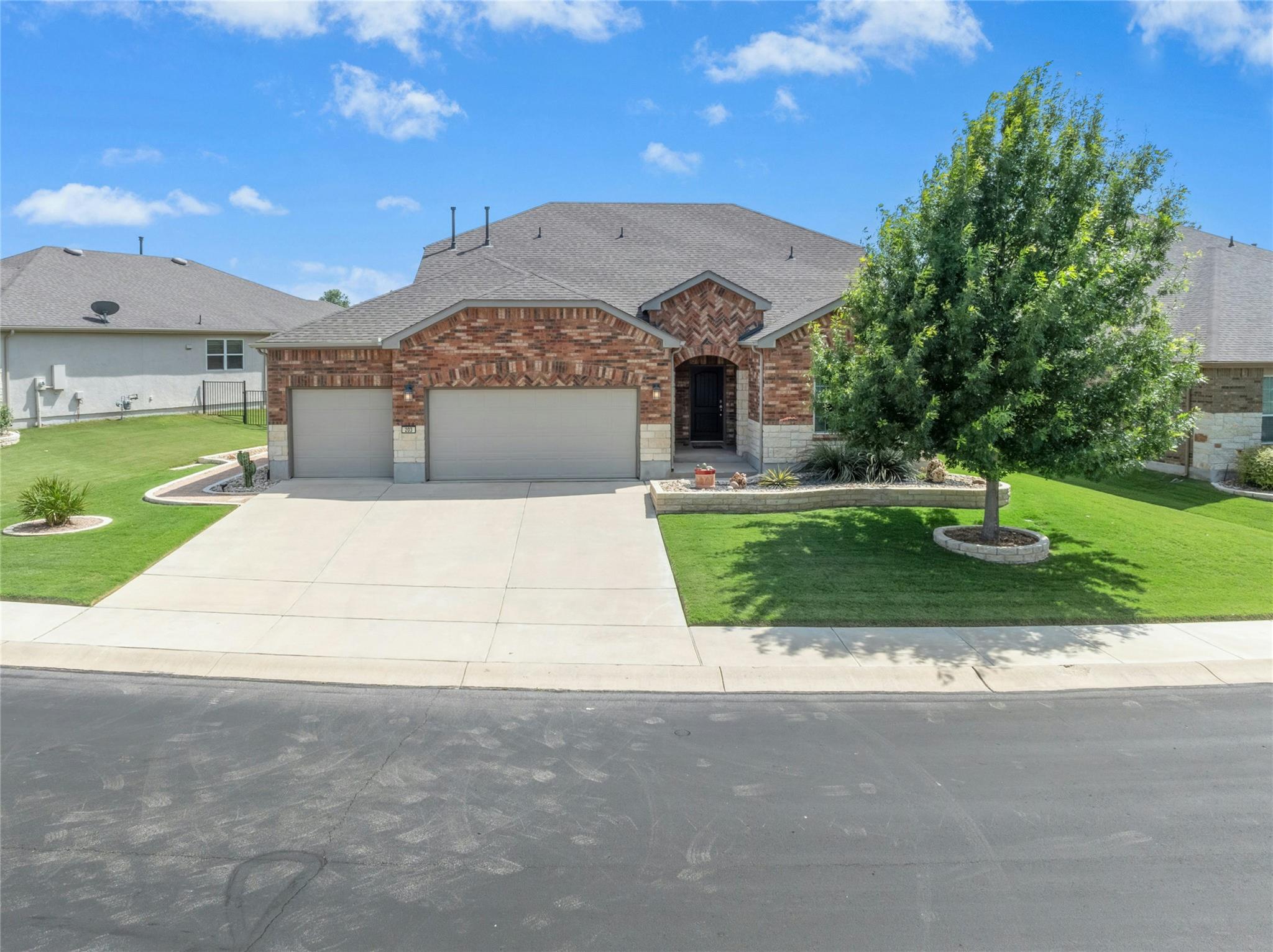 203 Gentry Creek LN