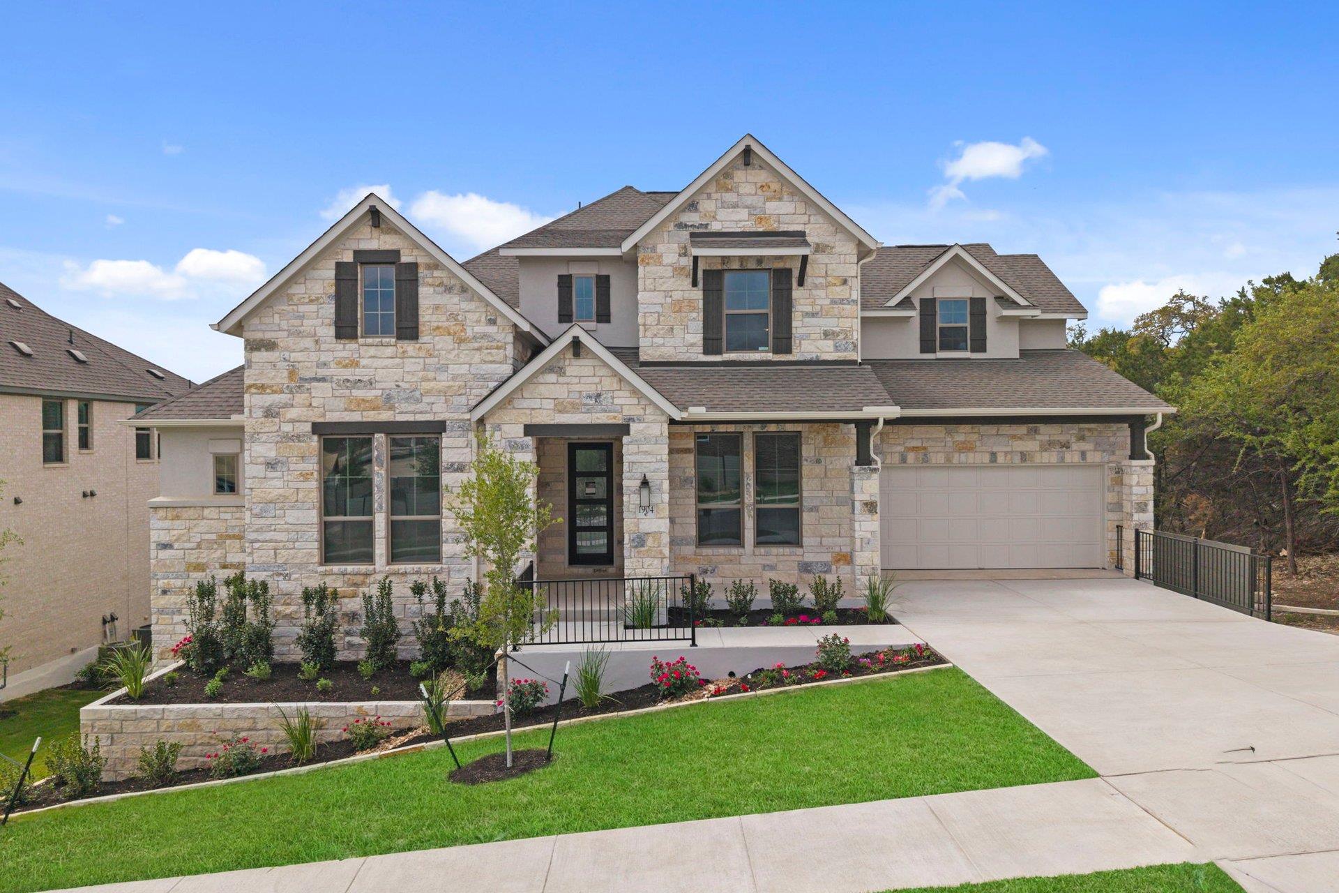 1904 Crimson Sunset DR