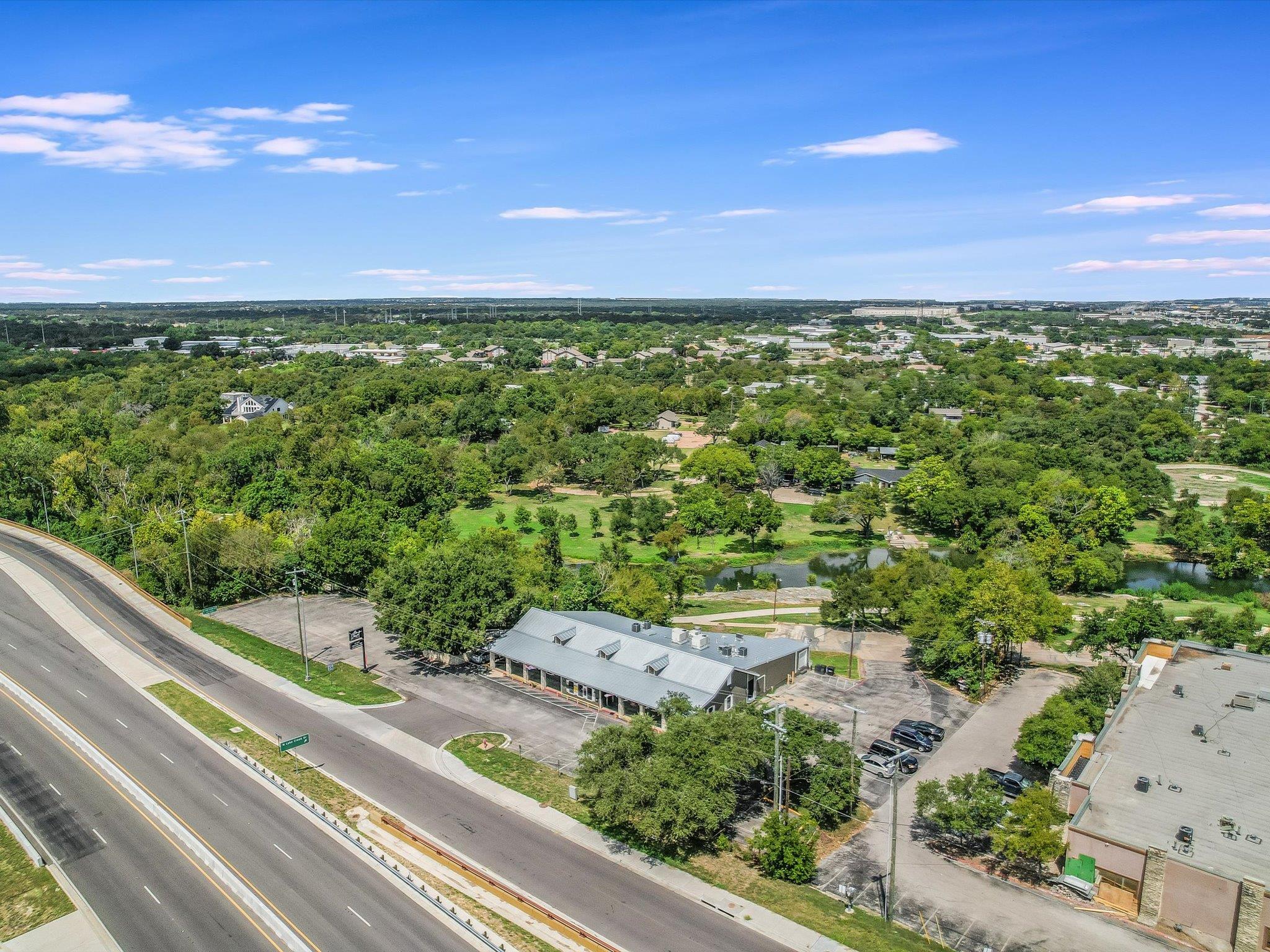 910 Round Rock Ave