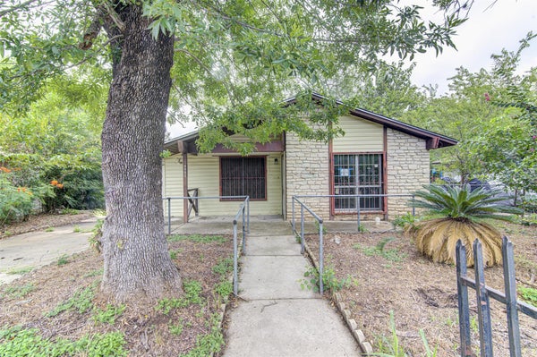 6006 PALM CIR, AUSTIN, TX 78741 - Image c5e742e8cada9b4ca6835cd9b020f0f7/1221508215