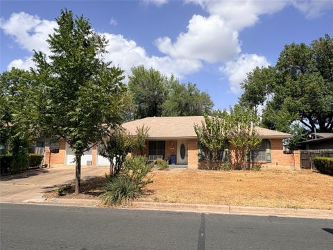 Photo of 2706 Thrushwood DR, Austin, TX 78757 (MLS # 5495698)