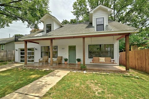 Photo of 2107 E 13th ST, Austin, TX 78702 (MLS # 7210778)