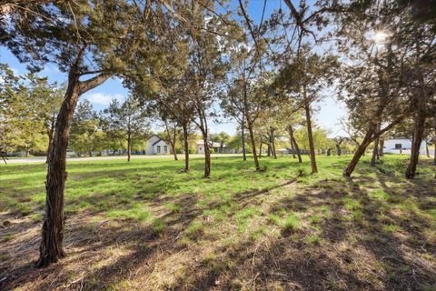 274 Waters Edge CV Dripping Springs TX 78620