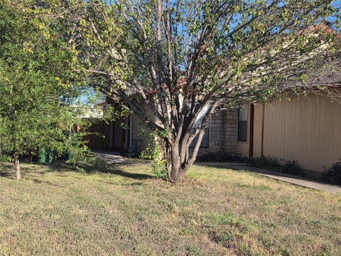 Photo of 1735 HORSESHOE CIR, Round Rock, TX 78681 (MLS # 8677641)