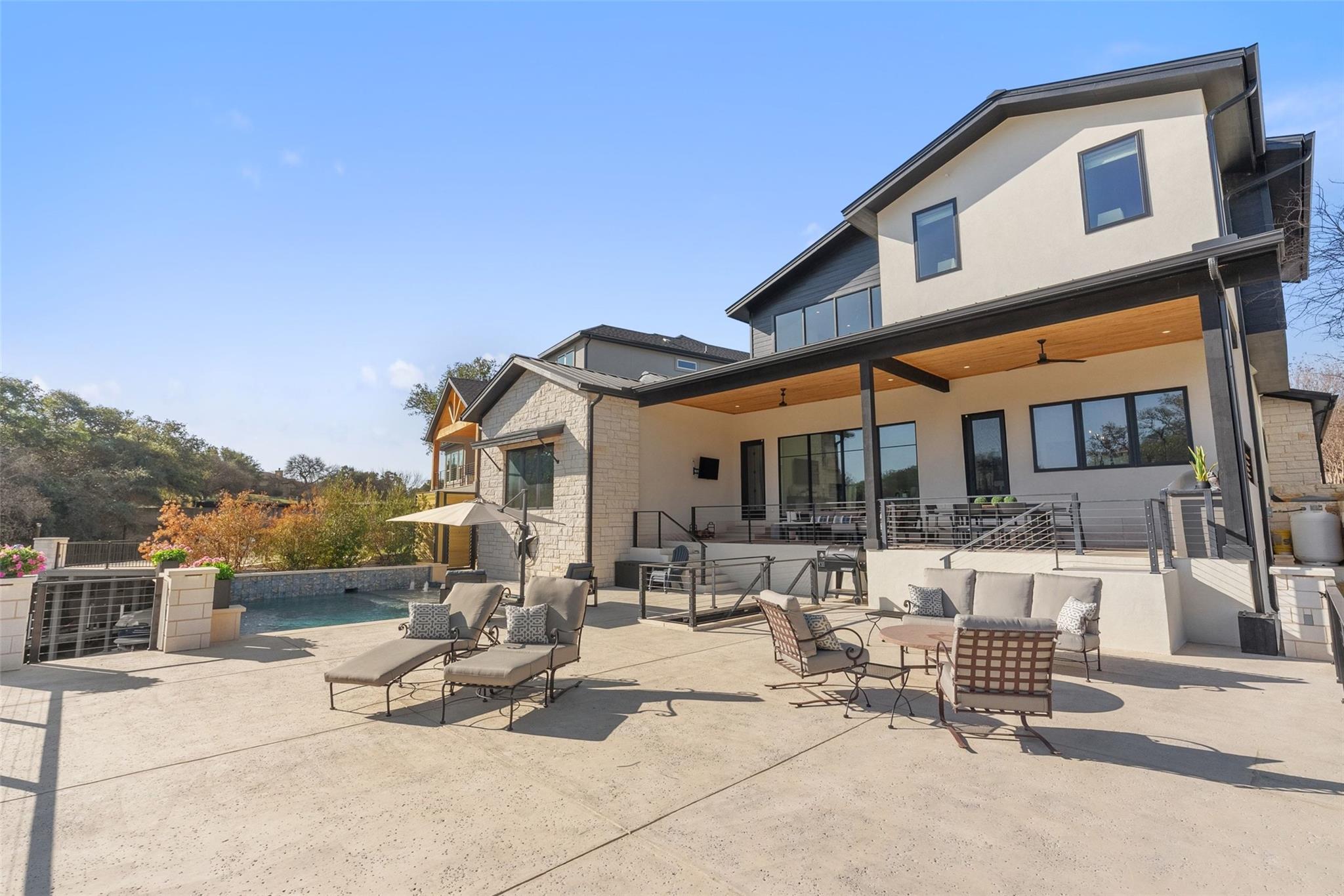 107 River Park DR