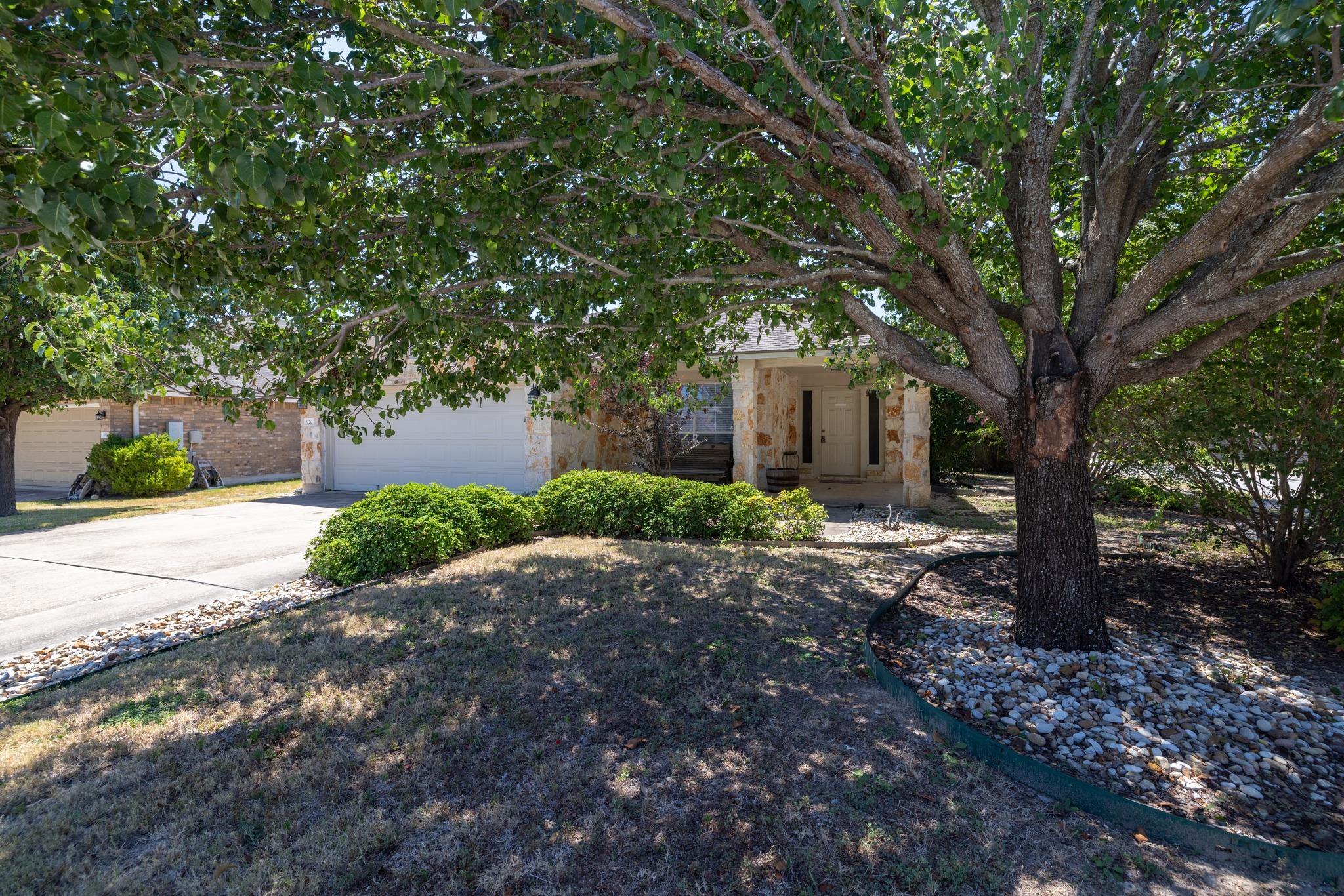 920 Flanagan DR