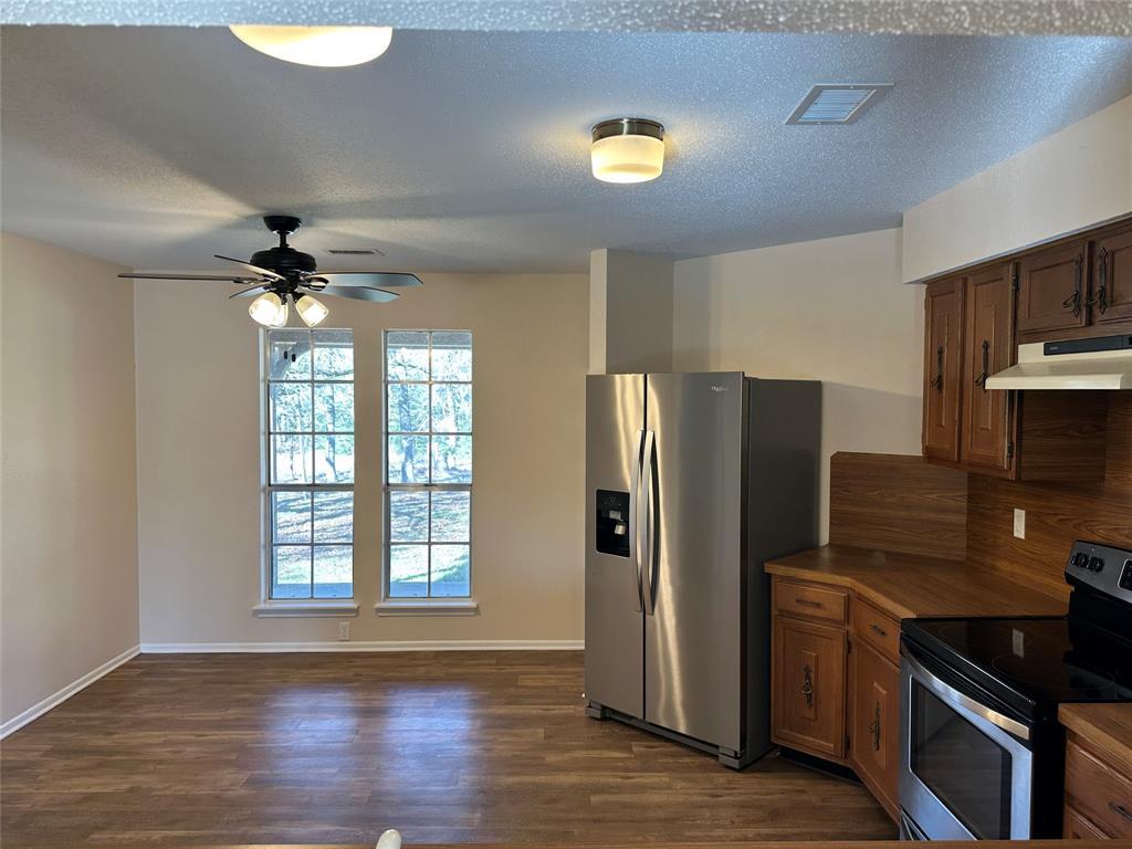 1047 Private Road 3022