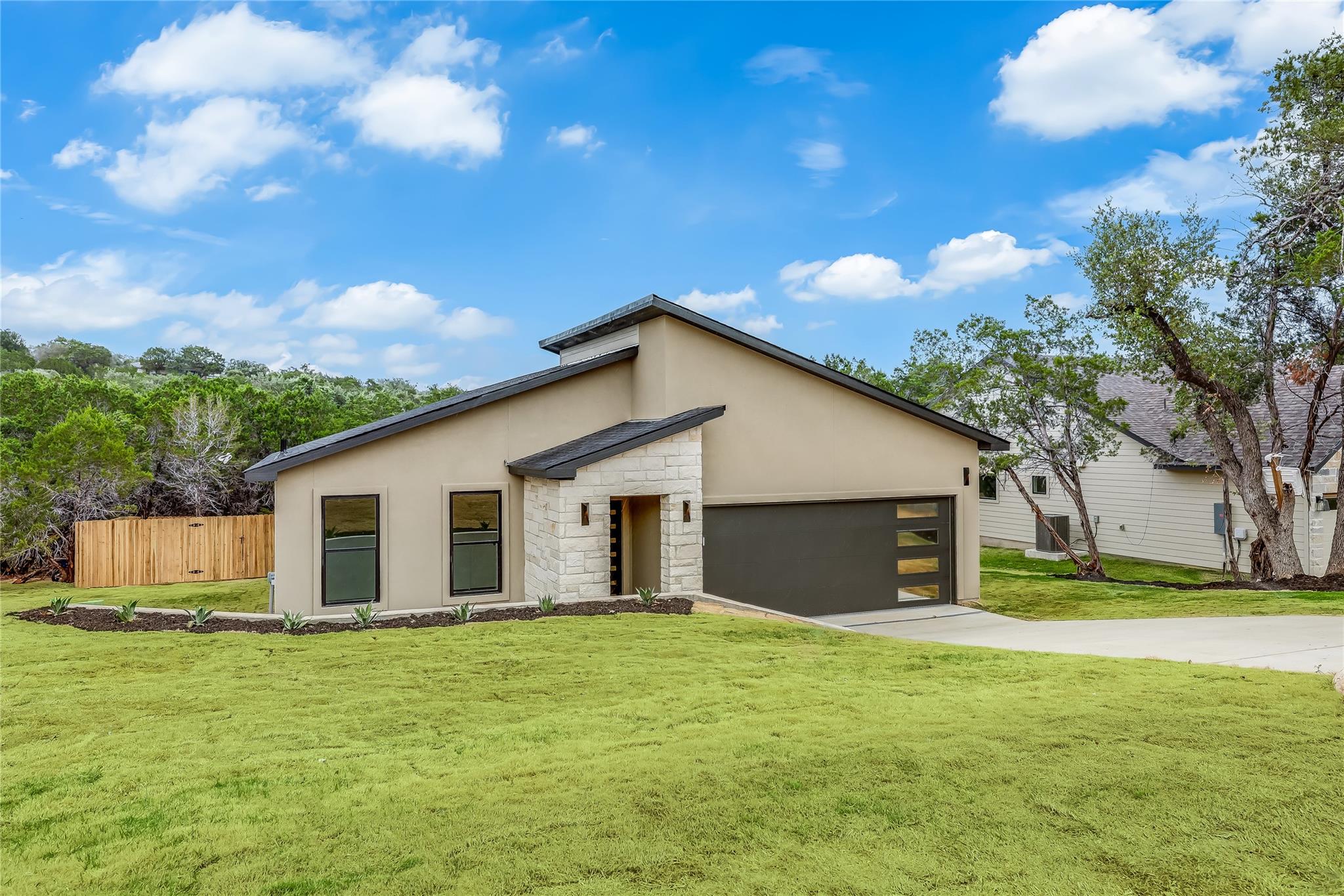 21216 Santa Rosa Ave