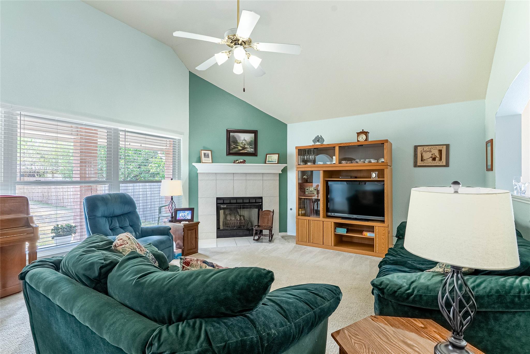 1106 Willow Creek DR
