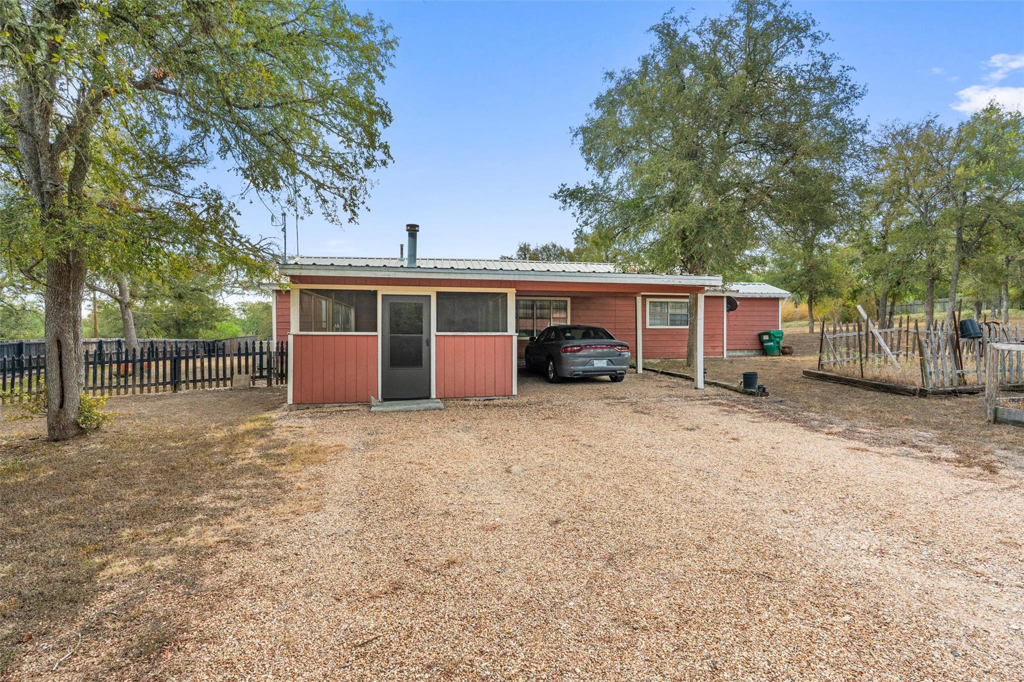 212 Thousand Oaks DR