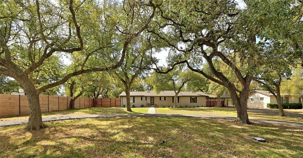 Photo of 107 Suttles Ave, San Marcos, TX 78666 (MLS # 3292208)