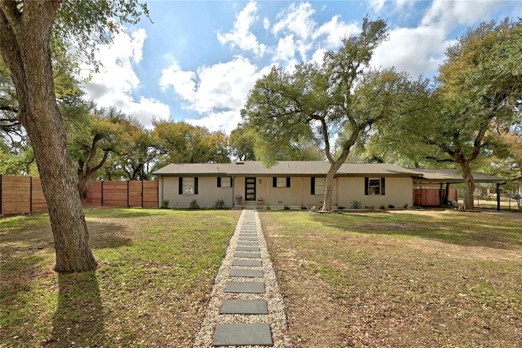 Photo of 107 Suttles Ave, San Marcos, TX 78666 (MLS # 3292208)