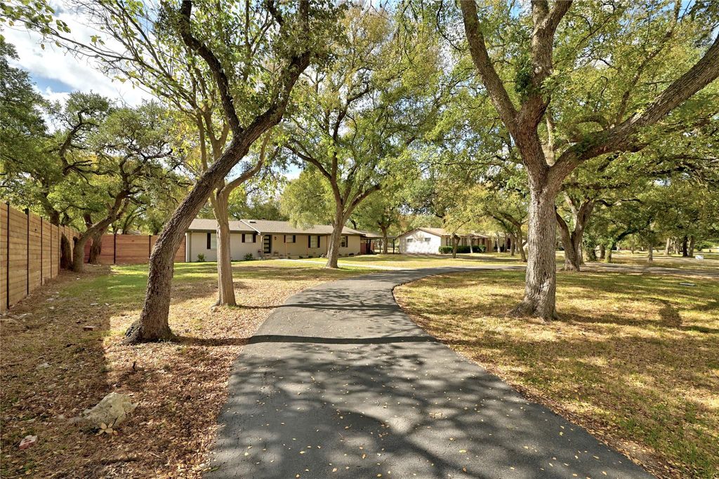 Photo of 107 Suttles Ave, San Marcos, TX 78666 (MLS # 3292208)
