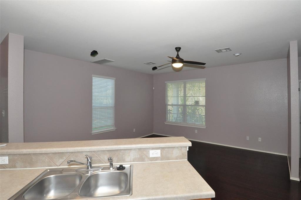 1900 Scofield Ridge PKWY 5403