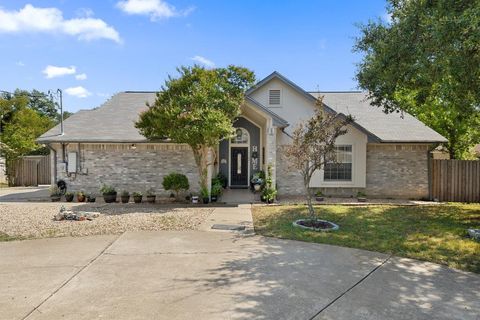 1102 Oak Hollow DR Leander TX 78641