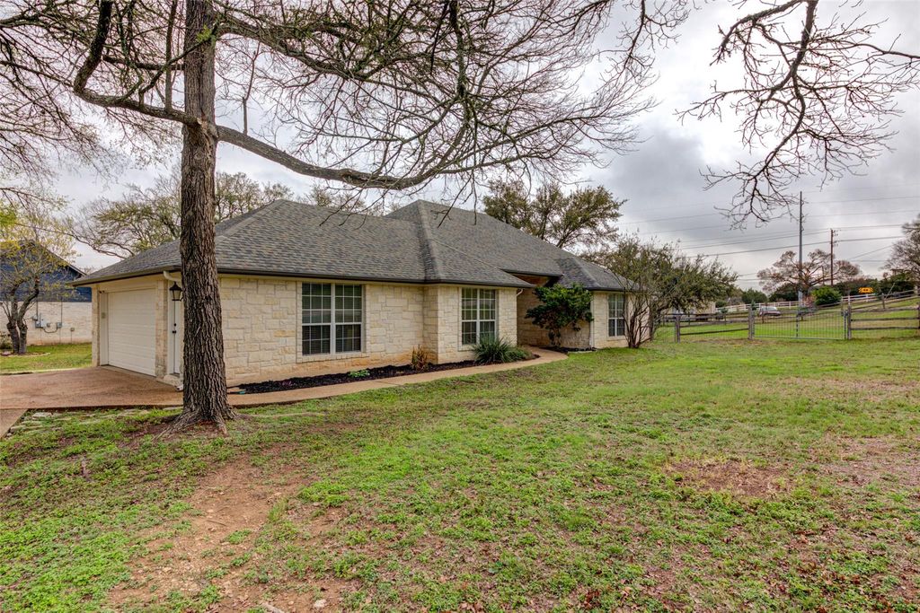 Photo of 805 Kemp Hills DR, Austin, TX 78737 (MLS # 3377266)