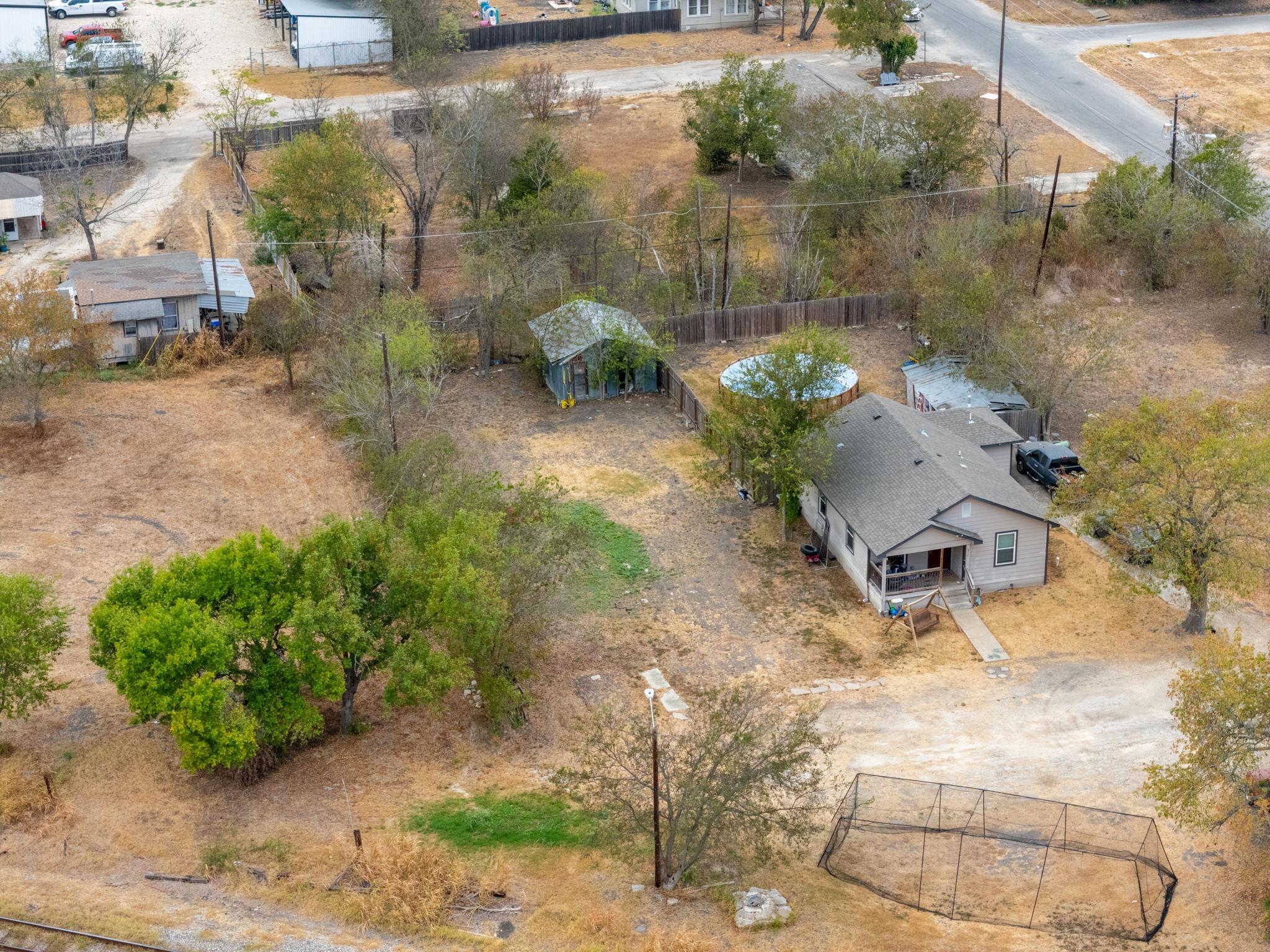 211 Murphy ST