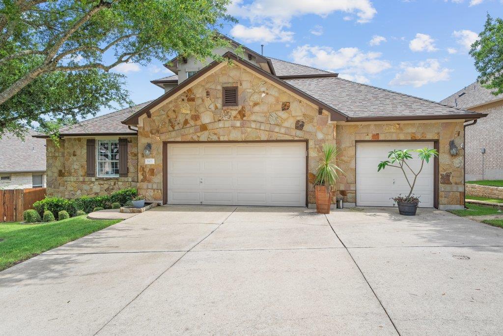 540 Manchester LN