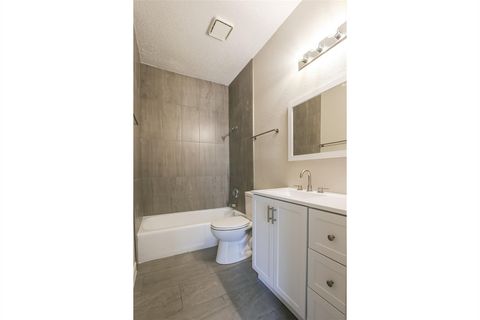 Tiny photo for 203 E 31st ST #104, Austin, TX 78705 (MLS # 9750960)